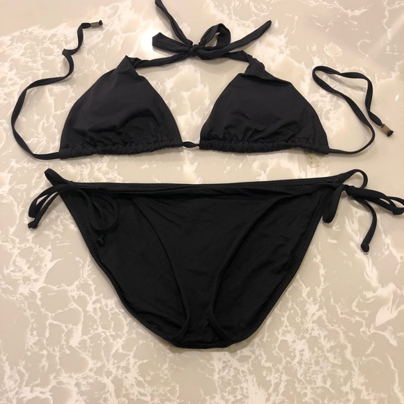 Perfect black string bikini! - Picture 1 of 3